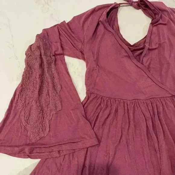 American Eagle Soft Sexy Pink Long Sleeve Open Back Embroidered Top Womens Small - Picture 2 of 4